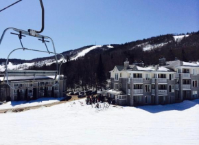 Condo loft ski in - ski out à Stoneham